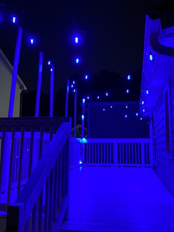 Modern 3-Bedroom, Big Fence Yard, Pets Stay Free Дарем Екстер'єр фото