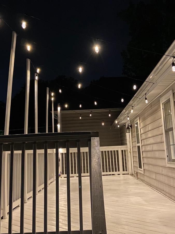Modern 3-Bedroom, Big Fence Yard, Pets Stay Free Дарем Екстер'єр фото